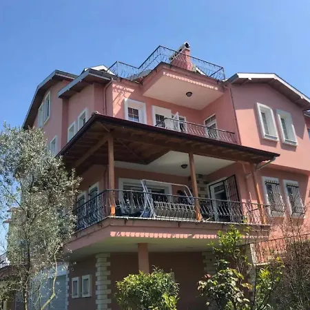 Hotel Sea View Triplex Close To Sera And Restaurants