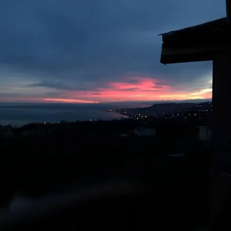 Sea View Triplex Close To Sera And Restaurants Trabzon