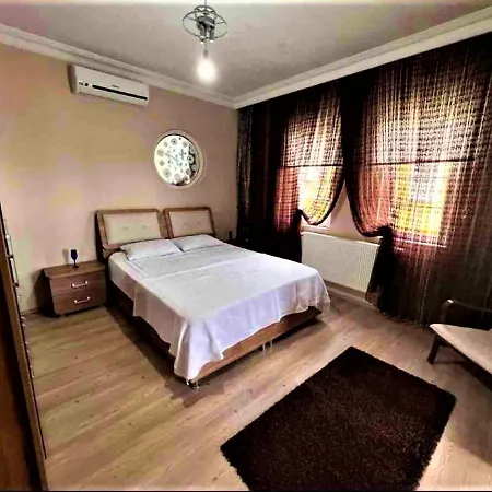 Sea View Triplex Close To Sera And Restaurants Hotel *