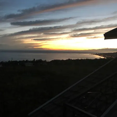 Hotel Sea View Triplex Close To Sera And Restaurants