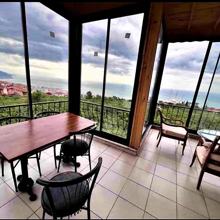 Sea View Triplex Close To Sera And Restaurants * Trabzon