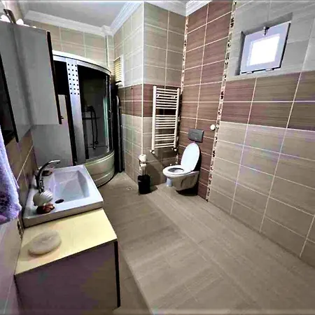 Sea View Triplex Close To Sera And Restaurants Hotel *