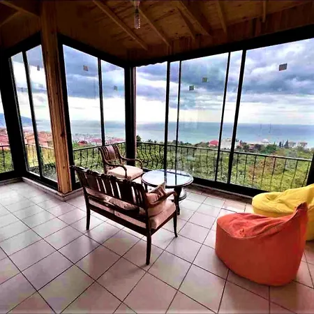 Hotel Sea View Triplex Close To Sera And Restaurants