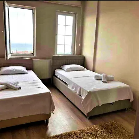 Hotel Sea View Triplex Close To Sera And Restaurants *
